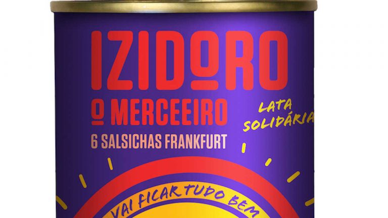 Izidoro oferece latas de salsichas à Rede de Emergência Alimentar