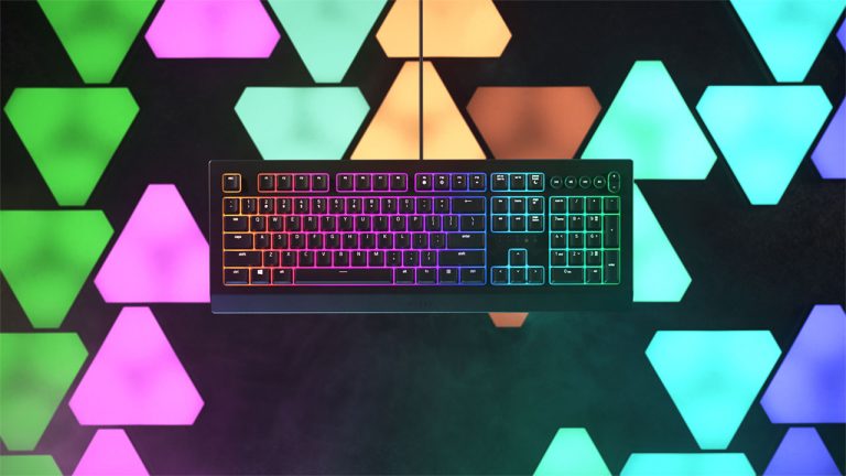 O novo teclado Razer Cynosa V2 inclui mais luz e controlos
