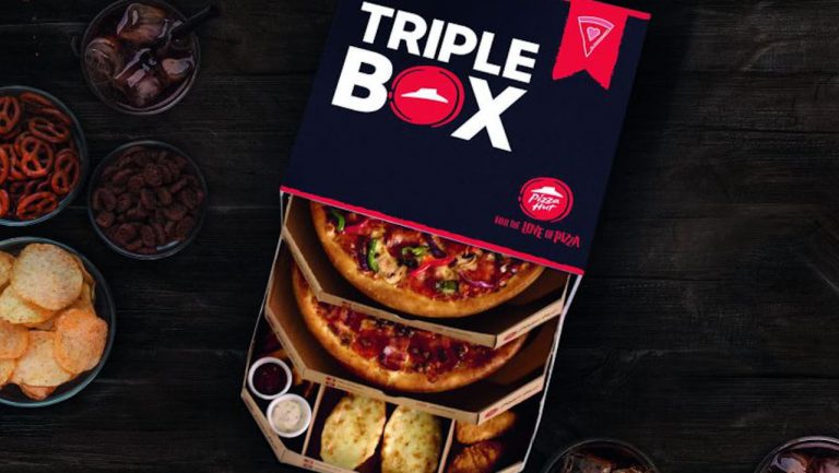 Pizza Hut lança Triple Box com pizzas, pães de alho, nuggets e uma cookie gigante