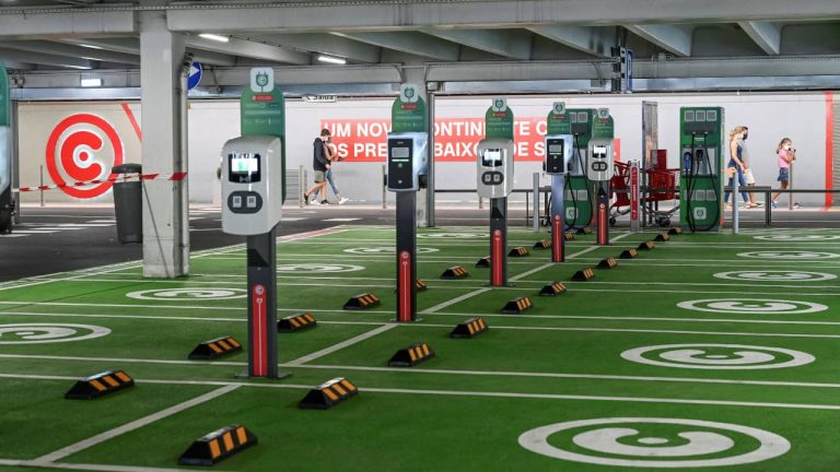 Continente Matosinhos é o primeiro com carregadores para veículos elétricos