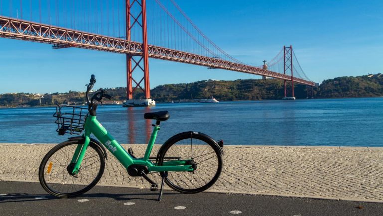 Depois das trotinetes, Bolt acaba de disponibilizar bicicletas elétricas em Lisboa