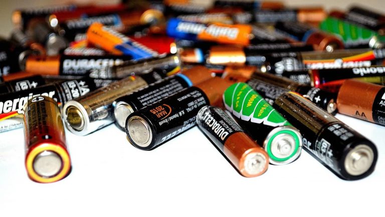 Electrão - pilhas e baterias usadas