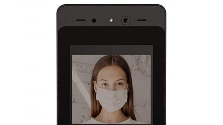 Há um novo dispositivo português que mede a temperatura corporal de forma instantânea e deteta o uso de máscara