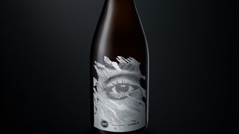 Super Bock e Vhils juntam-se para uma cerveja com cariz solidário