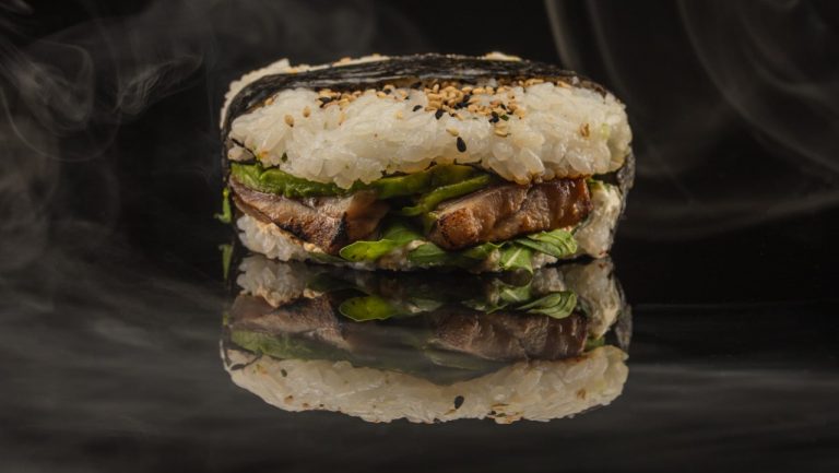 Sushi do Bairro tem no Sushi Burger a estrela maior da nova carta