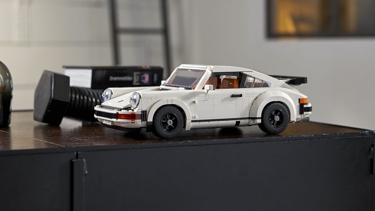 Arranja espaço na tua garagem para os novos LEGO Porsche 911