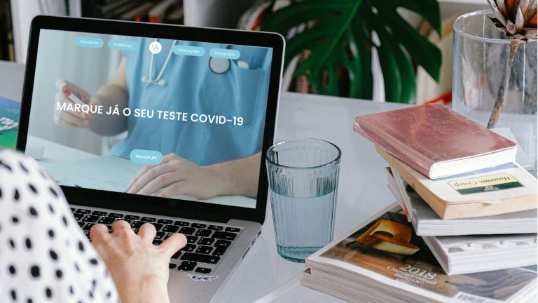 Há um novo site que permite agendar a marcação de testes rápidos à COVID-19