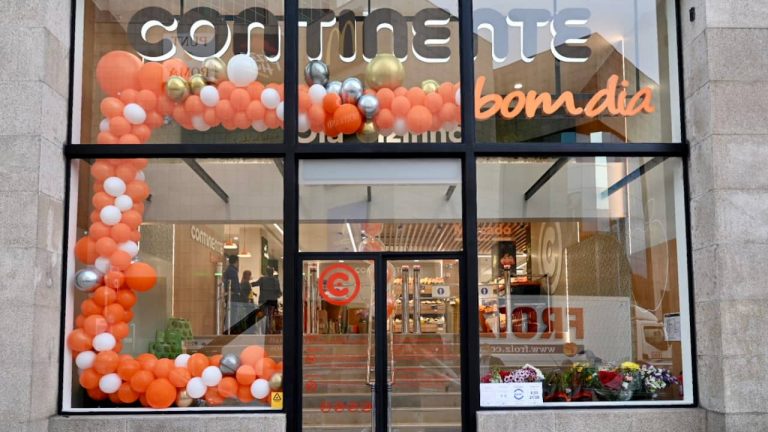 Há uma nova loja Continente Bom Dia no Mercado do Bom Sucesso