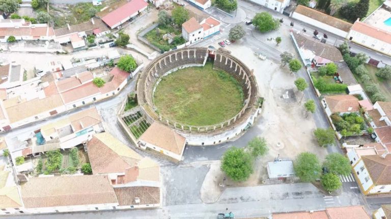 Mais antiga praça de touros de Portugal dará lugar a um centro cultural