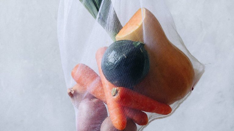 Continente oferece um milhão de sacos de rede reutilizáveis, laváveis e recicláveis para fruta e legumes