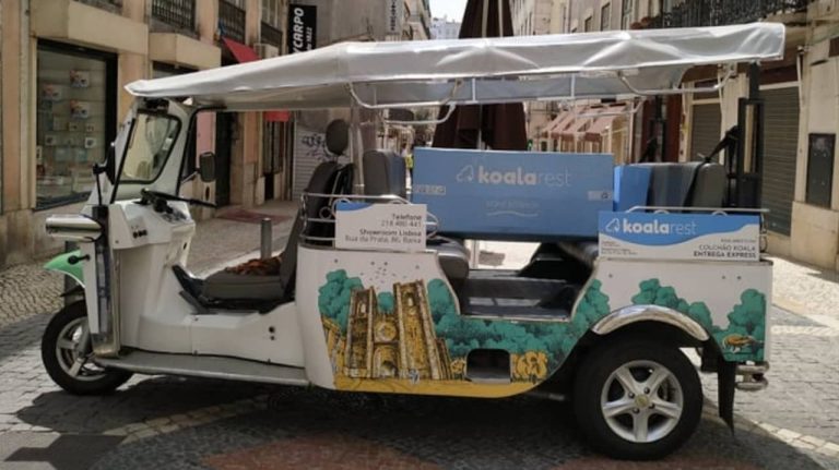Koala Rest está a entregar colchões em Lisboa… em tuk-tuks elétricos
