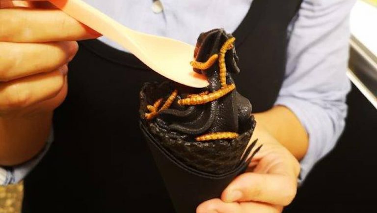 MyIced faz regressar insetos como topping para os gelados, crepes ou waffles