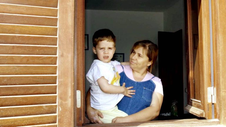 Famílias até ao 2º escalão do IRS deixam de pagar creches e amas