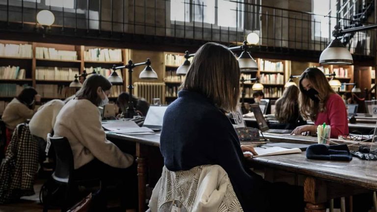 Alunos mais carenciados no ensino superior vão receber apoio extra de 1.045€ por ano