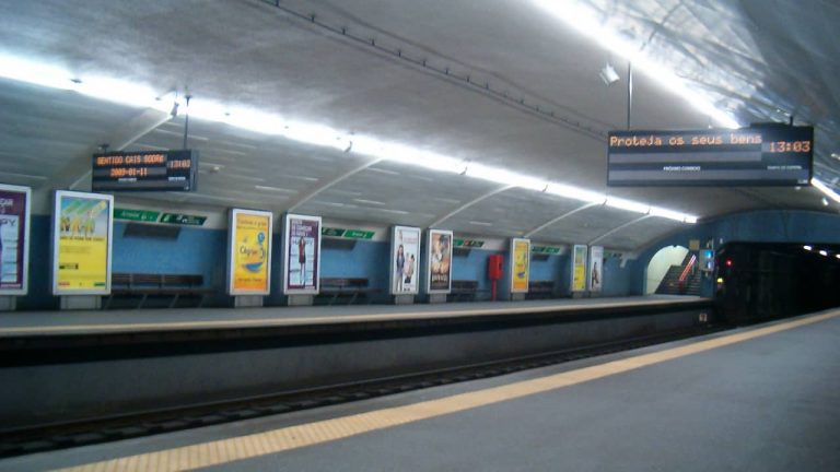 Quatro anos depois, estação de metro de Arroios volta a funcionar