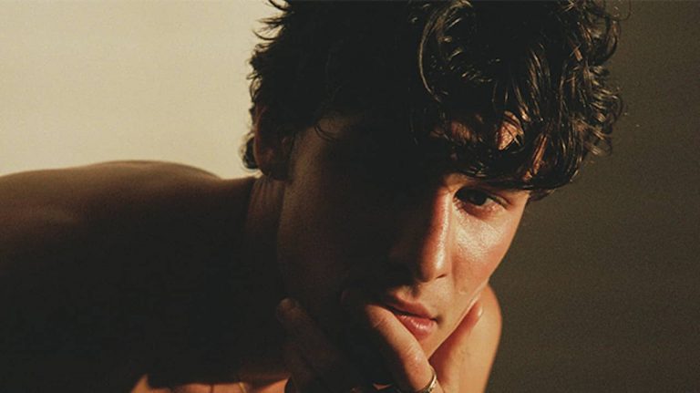 Shawn Mendes regressa a Portugal em 2022