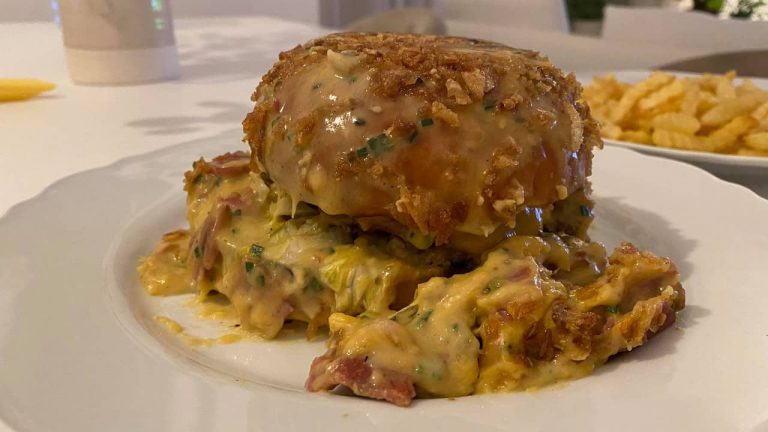 O novo hambúrguer da Burger Wheels é uma explosão de sabores