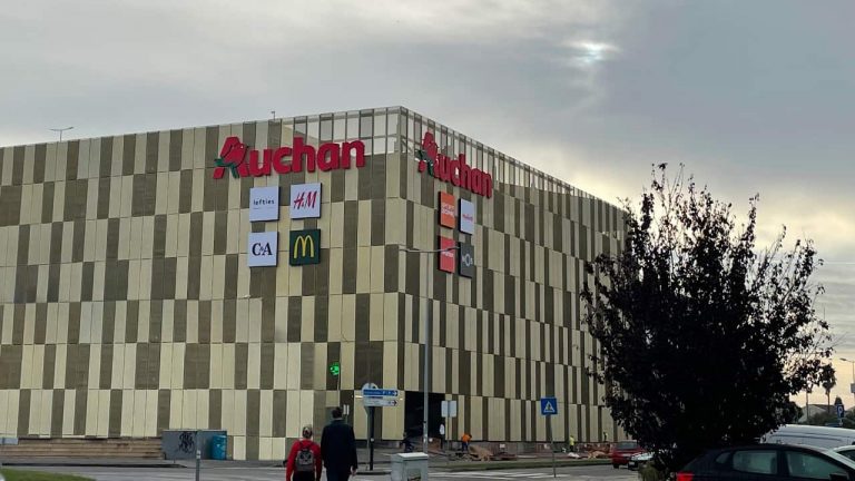 Centro comercial Glicínias Plaza “reabre” totalmente remodelado