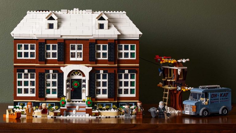Prepara-te para o Natal com o set LEGO Sozinho em Casa