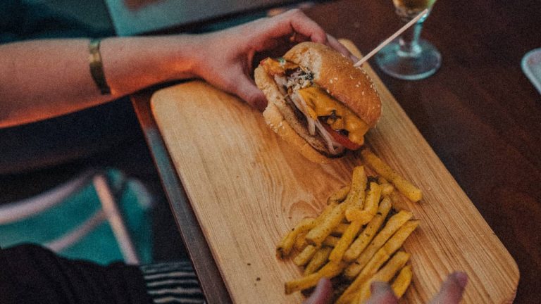 Burger Factory muda-se para o Bairro Alto, mas a qualidade mantém-se