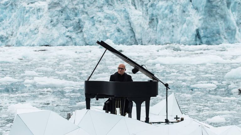Ludovico Einaudi regressa a Portugal em 2022