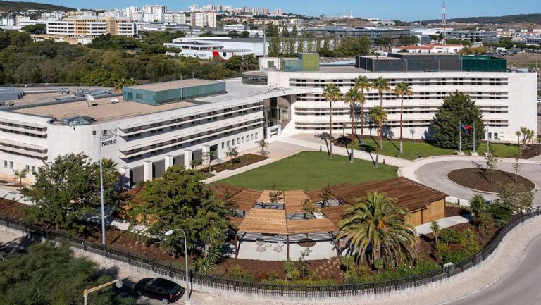Nestlé inaugurou a sua remodelada sede em Linda-a-Velha
