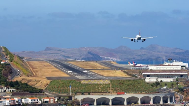 Aeroporto da Madeira atinge novo recorde com mais de cinco milhões de passageiros em 2025