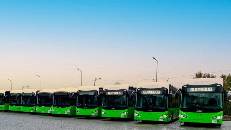 Vimaranenses podem ir do centro da cidade ao Espaço Guimarães num autocarro elétrico