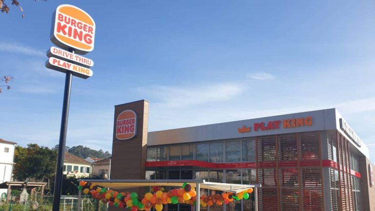 Nos últimos dias de 2021, o Burger King inaugurou sete restaurantes