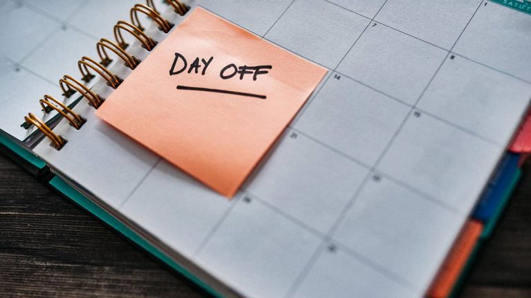 Trabalho por turnos: proposta do Governo ameaça direitos de pais com filhos menores