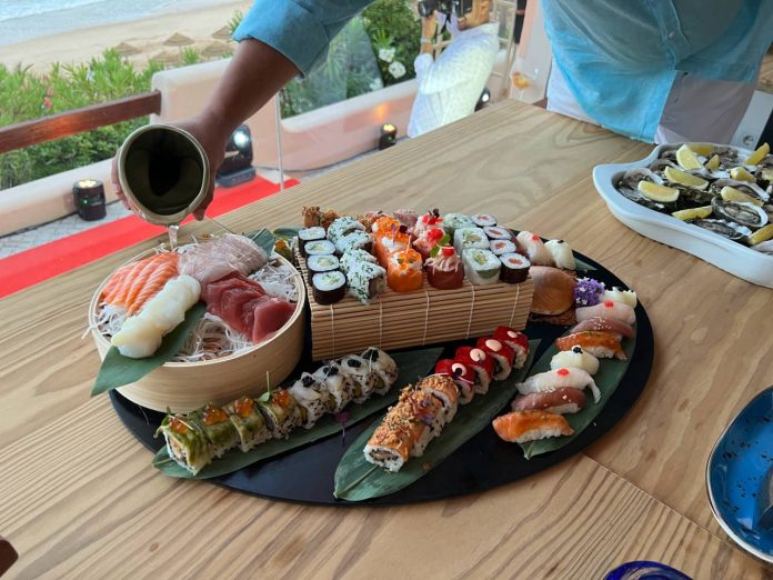 sushi galeria le club