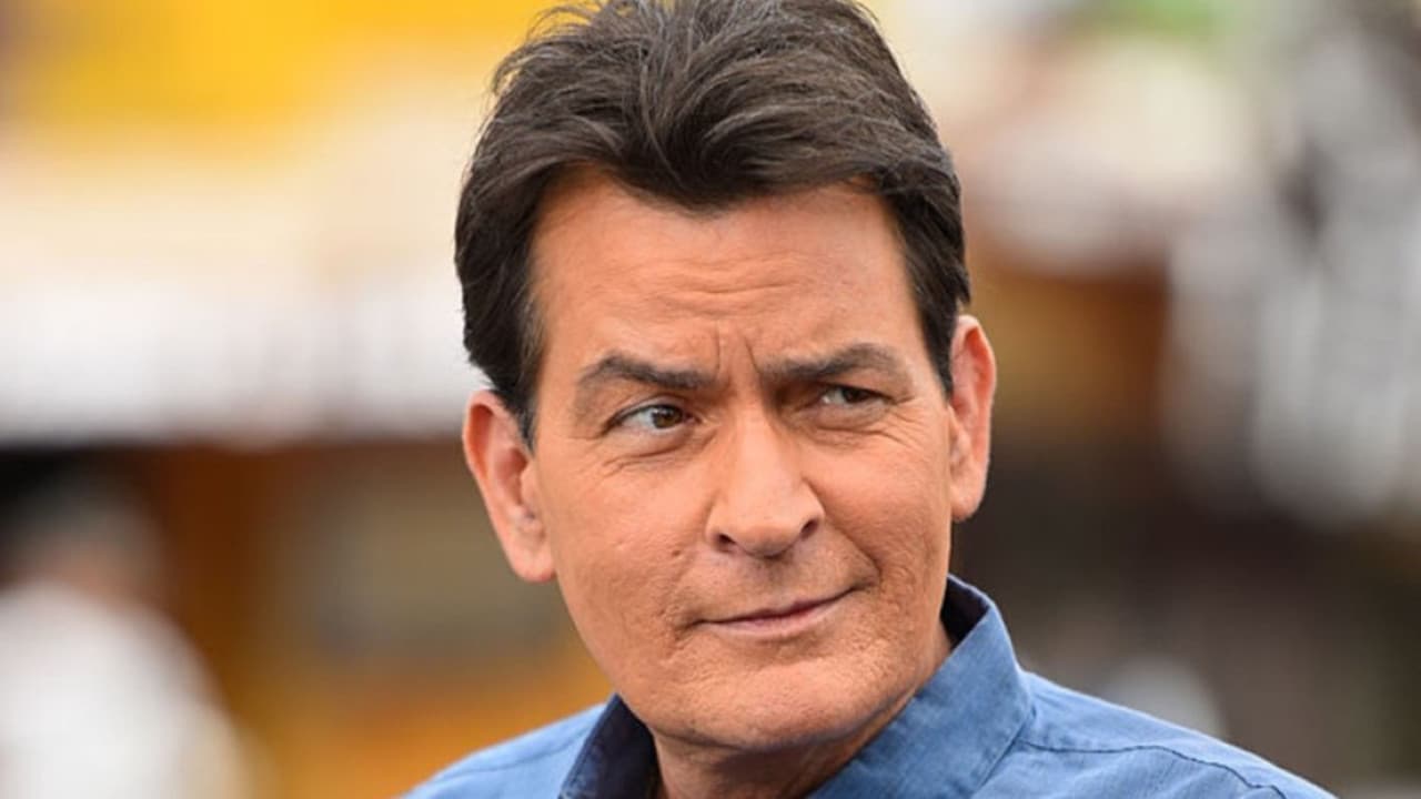 Charlie Sheen reúne-se com Chuck Lorre na comédia How to Be a Bookie