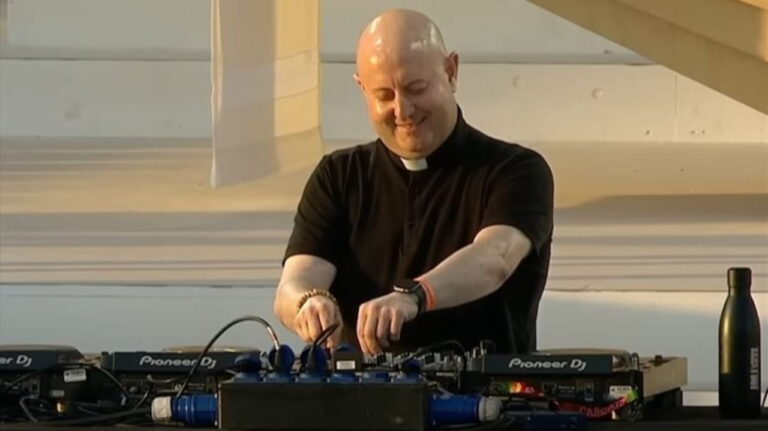 RFM Somnii Intermarché: Dual Damage e Padre Guilherme juntam-se a Hardwell em 2026