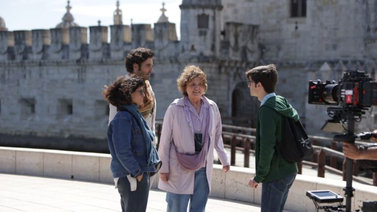 If It’s Tuesday, It’s Murder: assassinatos, turistas e detetives amadores em Lisboa na nova série de crime do Disney+