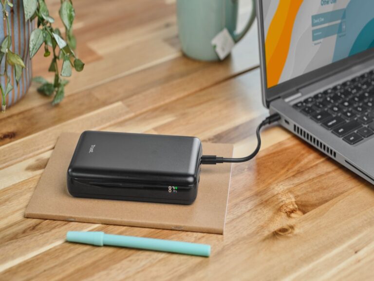 Passageiros passam a poder levar apenas dois powerbanks nos aviões