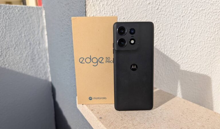 Motorola atualiza o Edge 50 Pro com o Android 16