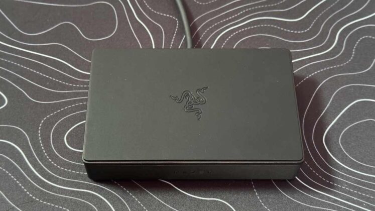 Razer Handheld Dock Chroma