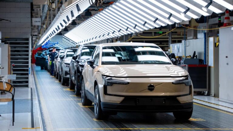 Produção do Volvo EX30 arranca na Bélgica