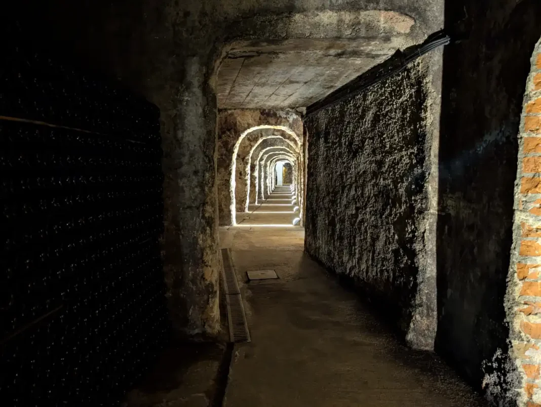 Caves Messias