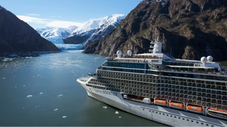 Celebrity Cruises renova série Solstice com investimento milionário
