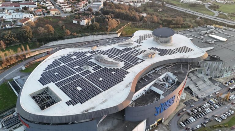 Nova Arcada aposta na energia solar para reduzir consumo da rede elétrica em 34%