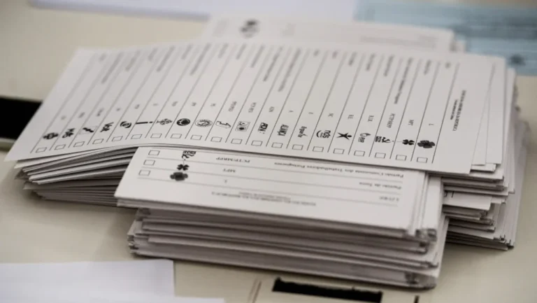 Eleições legislativas de 2024: CTT receberam mais votos dos emigrantes