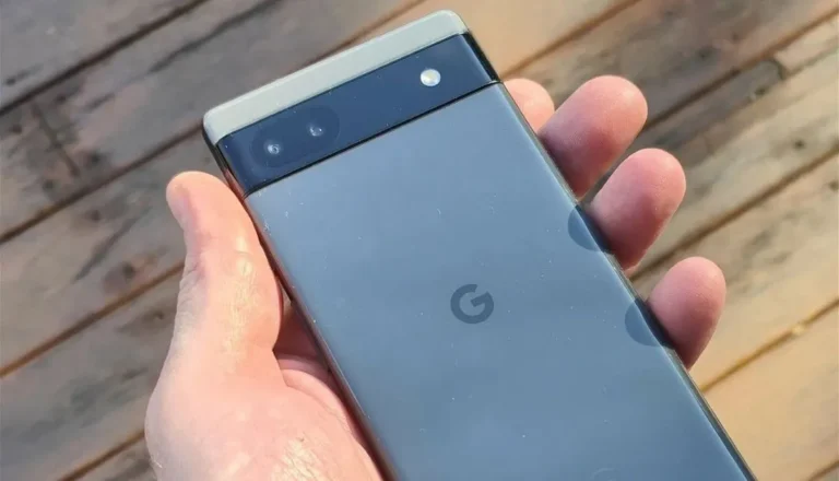 Problemas com as baterias do Pixel 6a persistem mesmo após atualização da Google