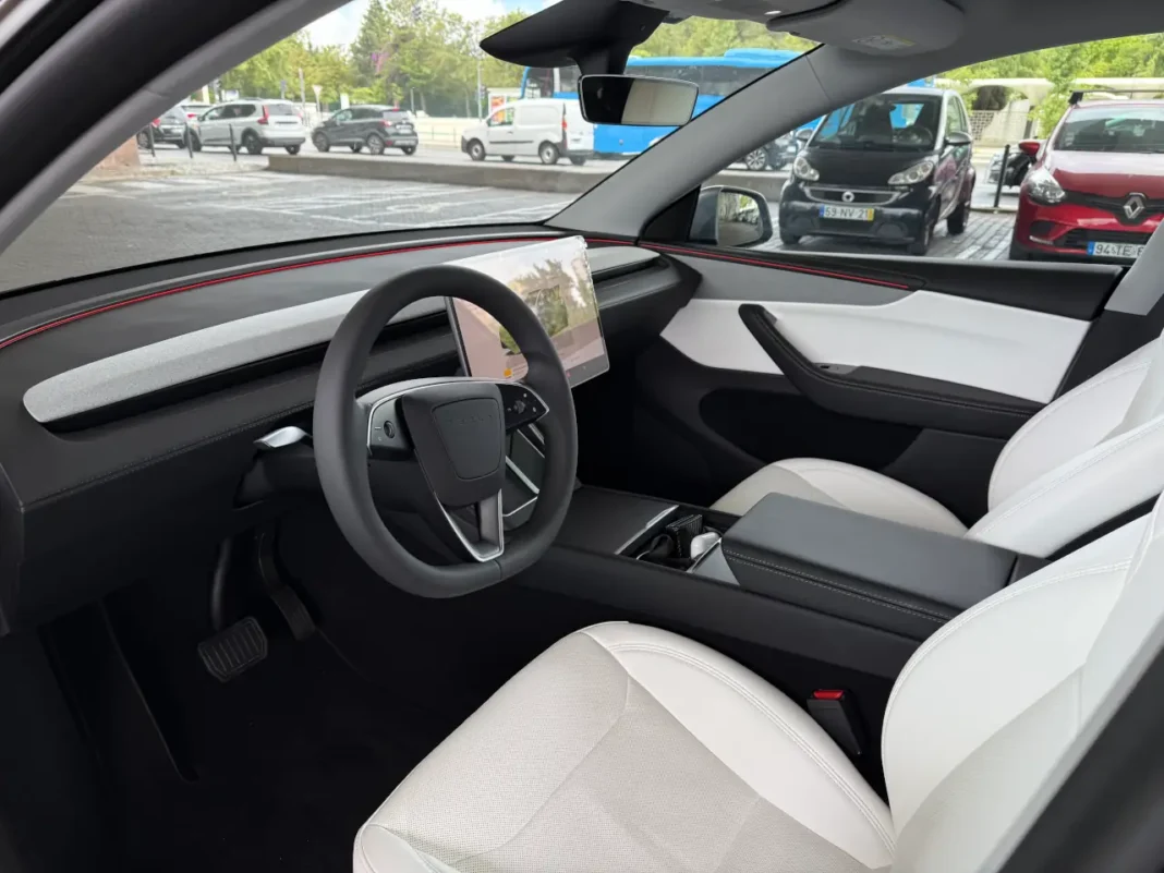Tesla Model Y Juniper Long Range RWD (2025)