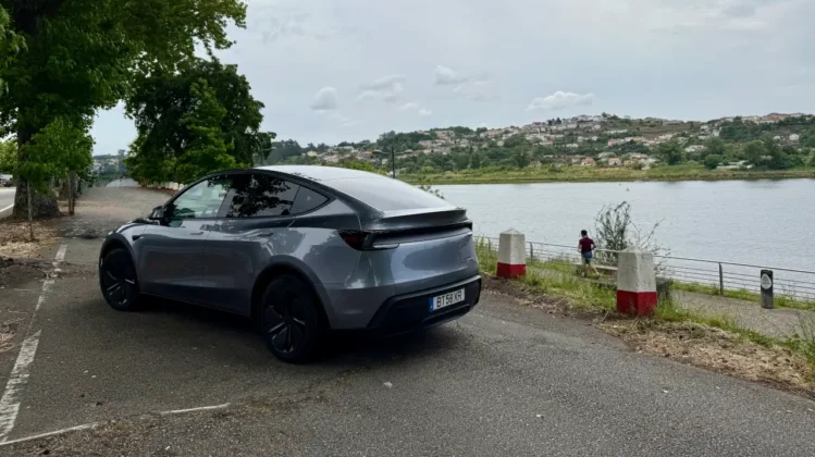 Tesla Model Y Juniper Long Range RWD (2025)