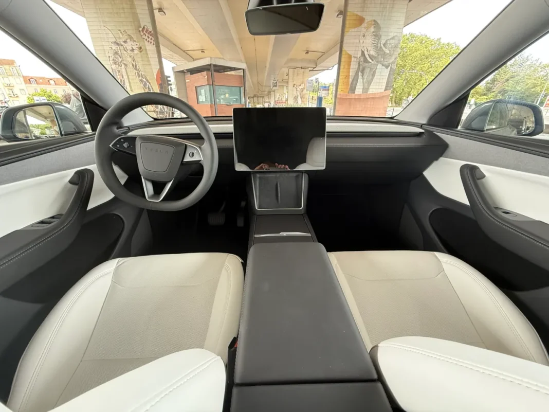 Tesla Model Y Juniper Long Range RWD (2025)