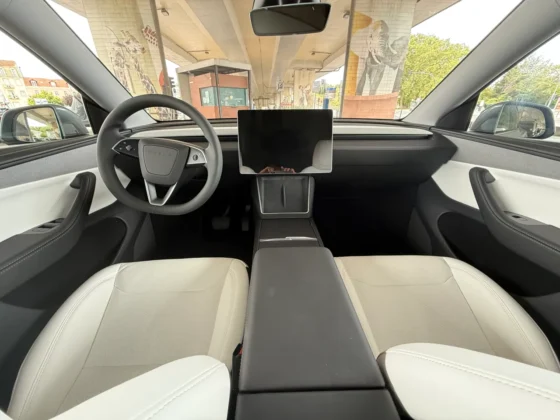 Tesla Model Y Juniper Long Range RWD (2025)