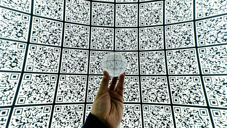 Os códigos QR começaram a ser usados para infetar smartphones sem necessidade de cliques
