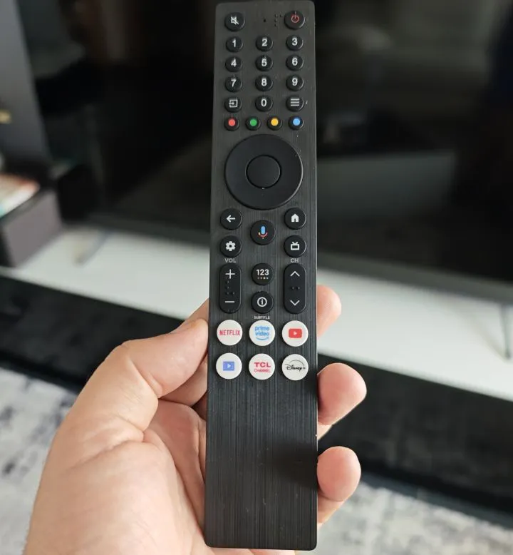 Comando da TCL 65X6KX1