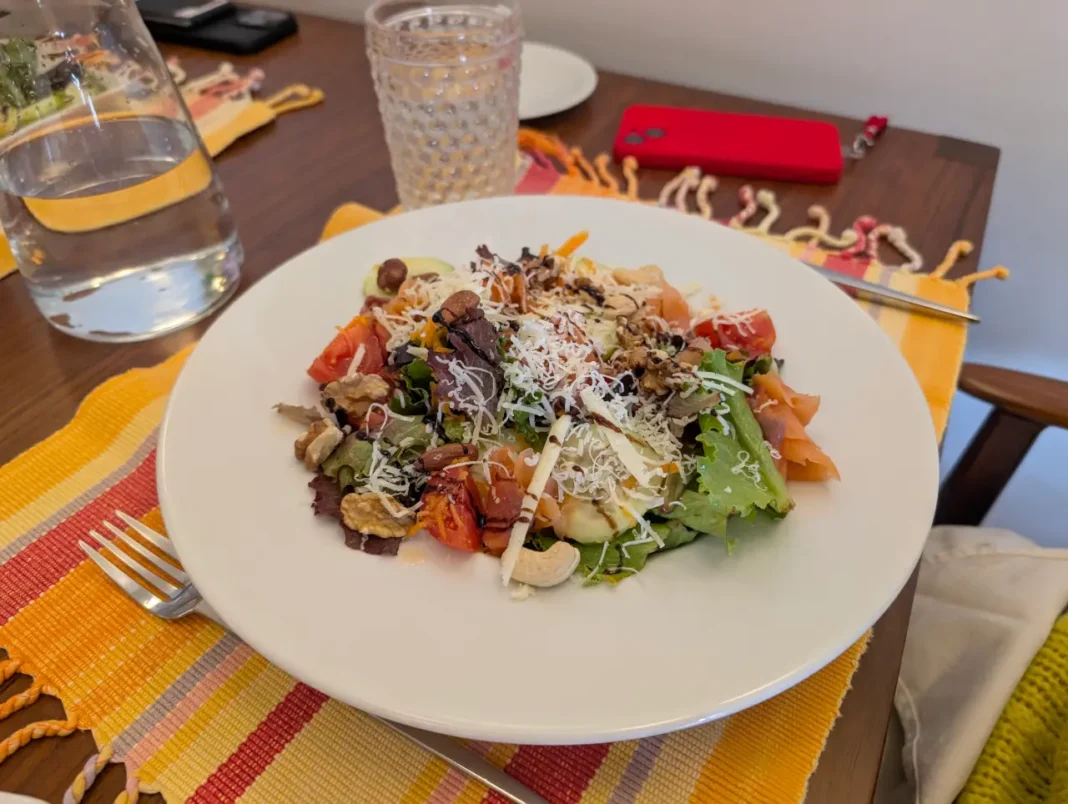 Casas da Lapa - Salada de Salm&atilde;o fumado